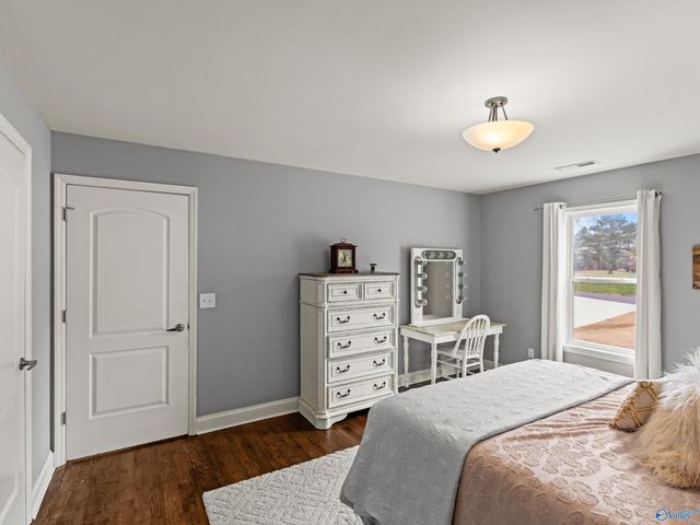 120 Preston Cove Road, Scottsboro, AL 35769