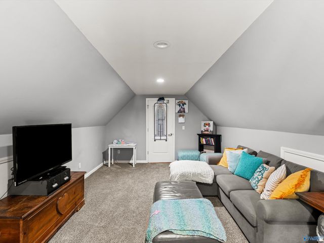 120 Preston Cove Road, Scottsboro, AL 35769