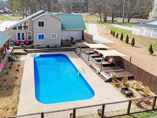 120 Preston Cove Road, Scottsboro, AL 35769