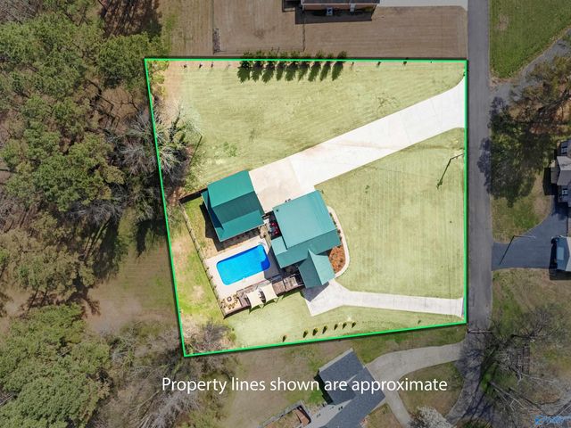 120 Preston Cove Road, Scottsboro, AL 35769