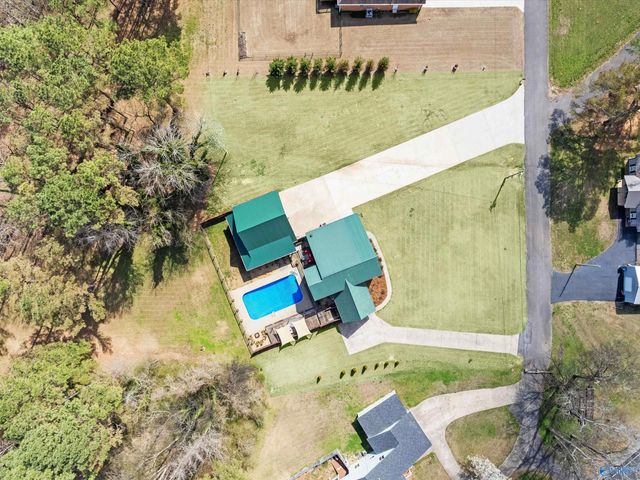 120 Preston Cove Road, Scottsboro, AL 35769