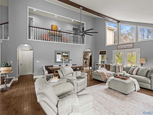 120 Preston Cove Road, Scottsboro, AL 35769