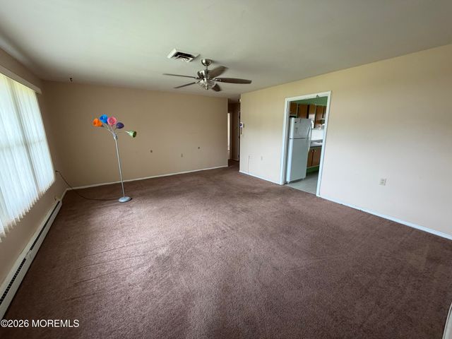 572A Sheffield Court, Lakewood, NJ 08701