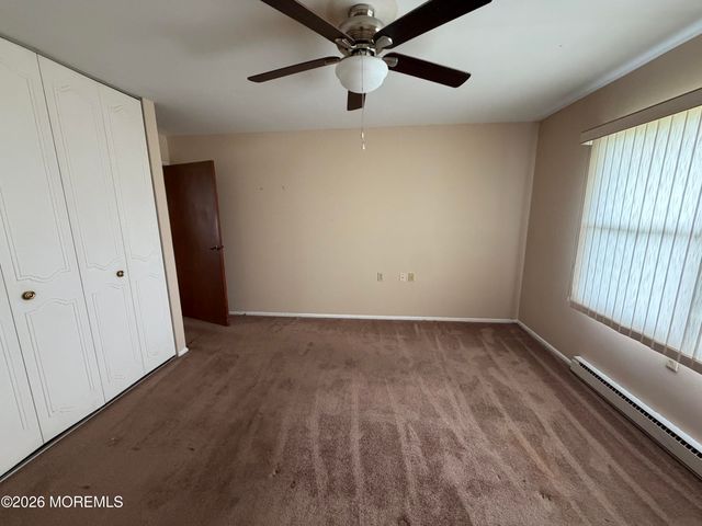 572A Sheffield Court, Lakewood, NJ 08701