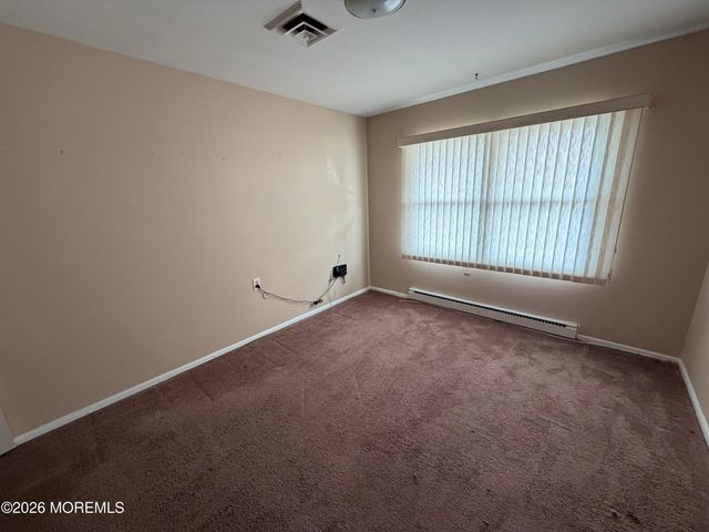 572A Sheffield Court, Lakewood, NJ 08701