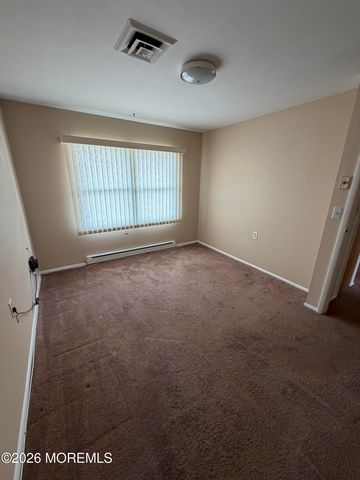 572A Sheffield Court, Lakewood, NJ 08701