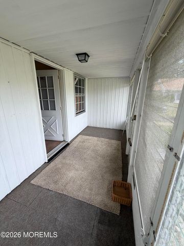 572A Sheffield Court, Lakewood, NJ 08701