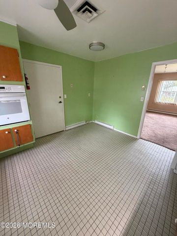 572A Sheffield Court, Lakewood, NJ 08701