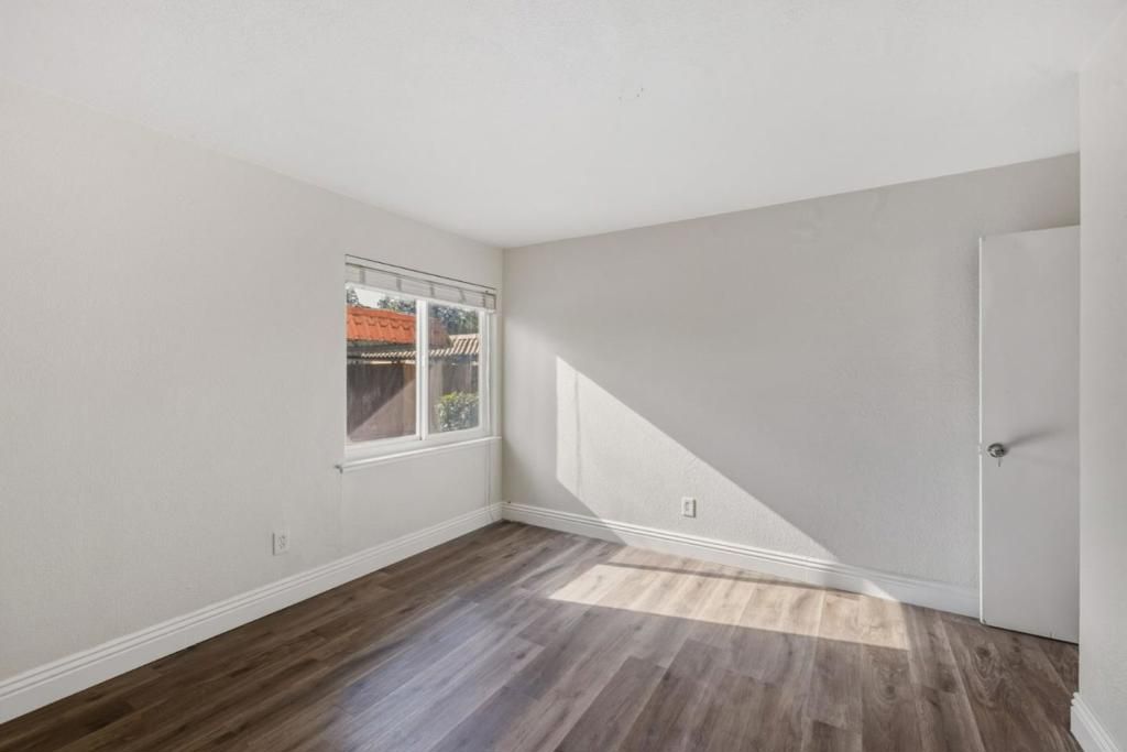 Image 18 of property listing at 305 Tradewinds Drive 7, San Jose, CA 95123