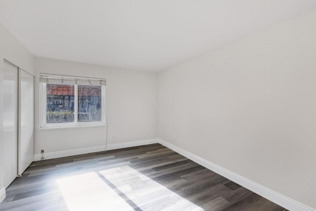 Image 23 of property listing at 305 Tradewinds Drive 7, San Jose, CA 95123