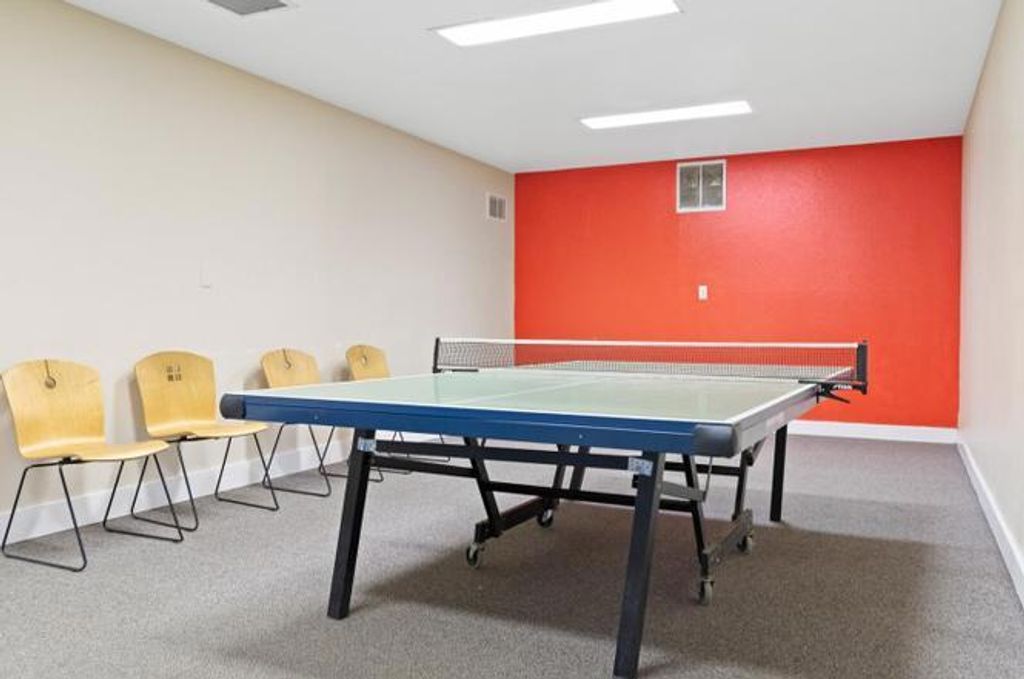 Image 37 of property listing at 305 Tradewinds Drive 7, San Jose, CA 95123