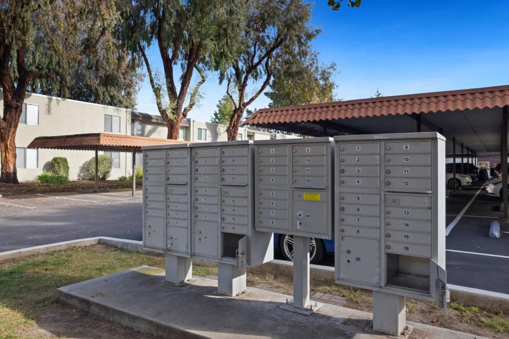 Image 43 of property listing at 305 Tradewinds Drive 7, San Jose, CA 95123