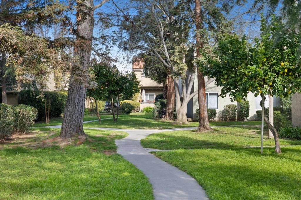 Image 46 of property listing at 305 Tradewinds Drive 7, San Jose, CA 95123