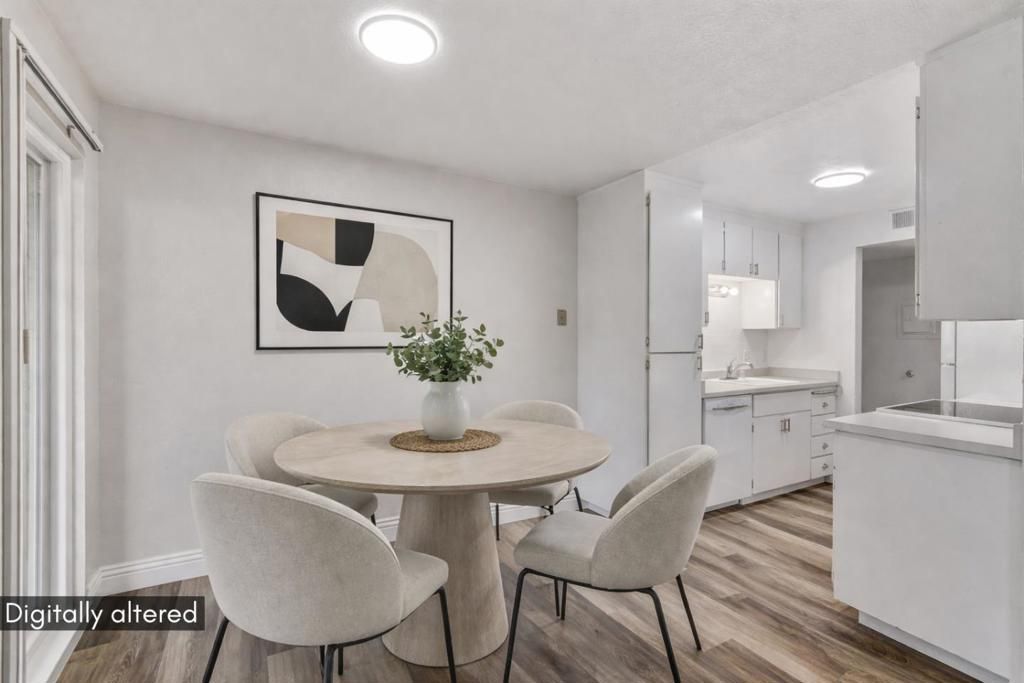 Image 5 of property listing at 305 Tradewinds Drive 7, San Jose, CA 95123