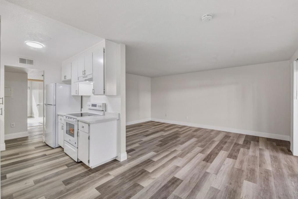 Image 9 of property listing at 305 Tradewinds Drive 7, San Jose, CA 95123