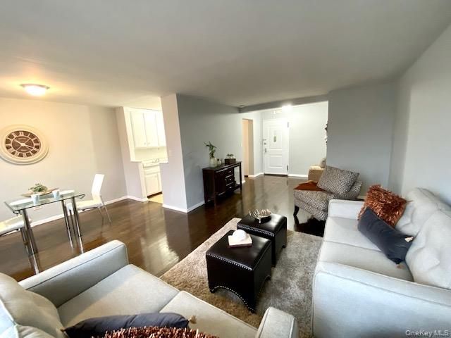 43-60 Douglaston Parkway 101, Douglaston, NY 11363