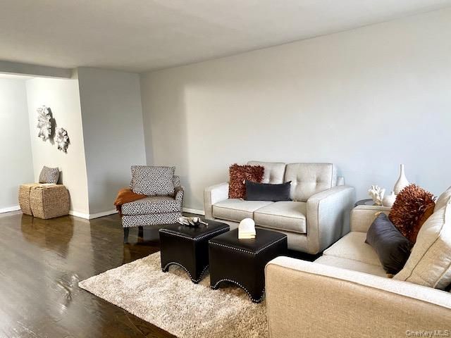 43-60 Douglaston Parkway 101, Douglaston, NY 11363