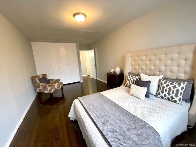 43-60 Douglaston Parkway 101, Douglaston, NY 11363