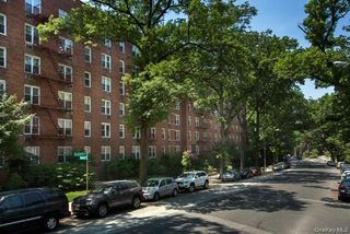 43-60 Douglaston Parkway 101, Douglaston, NY 11363