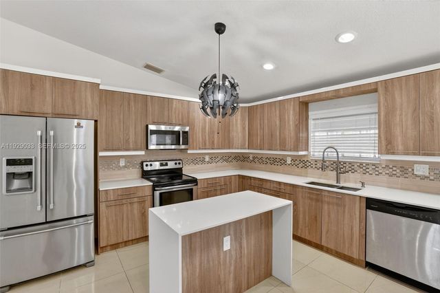 21080 SW 242nd St, Homestead, FL 33031