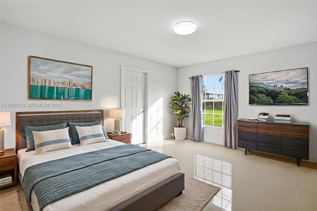 21080 SW 242nd St, Homestead, FL 33031