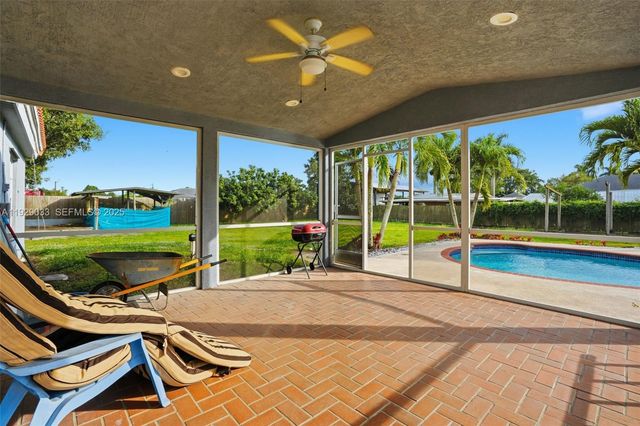 21080 SW 242nd St, Homestead, FL 33031