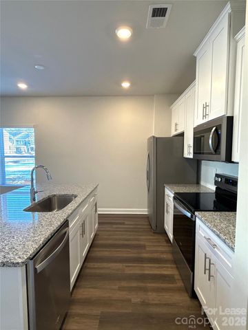 125 Utility Lane A, Mooresville, NC 28117