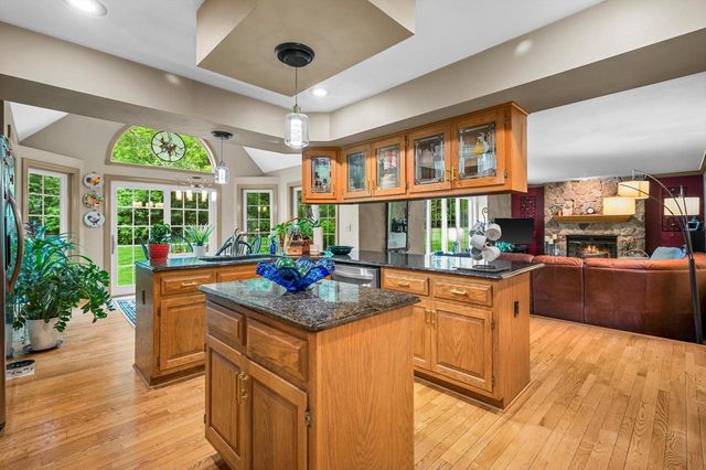 9411 41st AVENUE, Pleasant Prairie, WI 53158