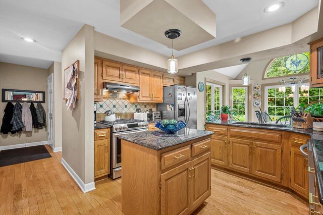 9411 41st AVENUE, Pleasant Prairie, WI 53158