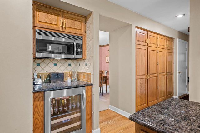 9411 41st AVENUE, Pleasant Prairie, WI 53158