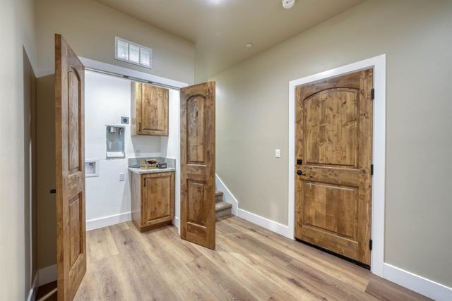 39484 Crest Point Lane, Shaver Lake, CA 93664