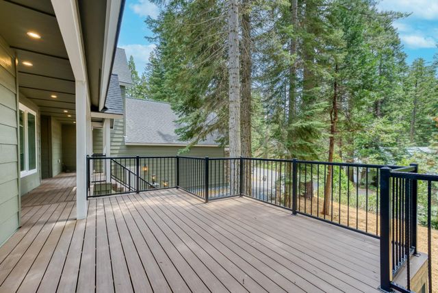 39484 Crest Point Lane, Shaver Lake, CA 93664