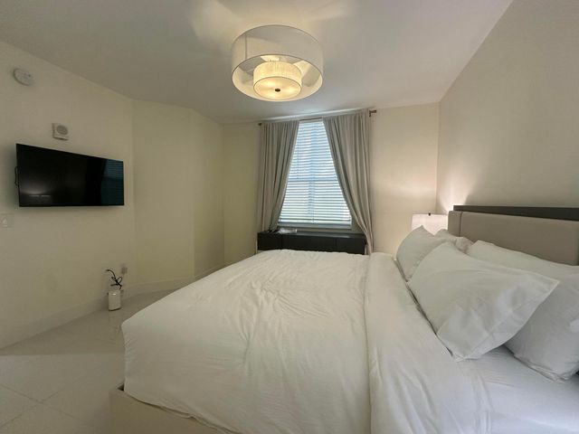 630 S Sapodilla Avenue 110, West Palm Beach, FL 33401