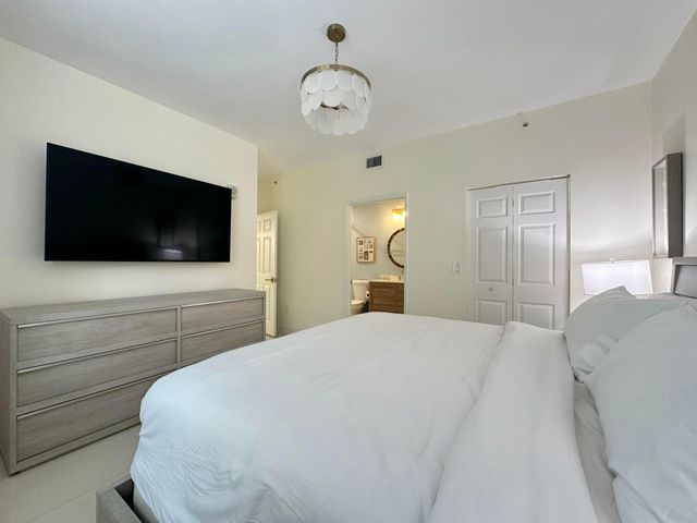 630 S Sapodilla Avenue 110, West Palm Beach, FL 33401