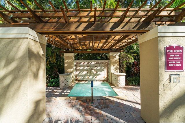 630 S Sapodilla Avenue 110, West Palm Beach, FL 33401