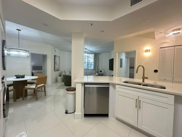 630 S Sapodilla Avenue 110, West Palm Beach, FL 33401