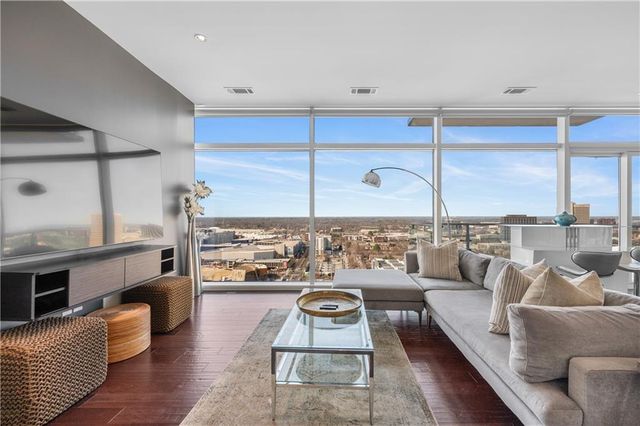 45 Ivan Allen Jr Boulevard NW 2603, Atlanta, GA 30308