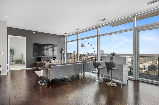 45 Ivan Allen Jr Boulevard NW 2603, Atlanta, GA 30308