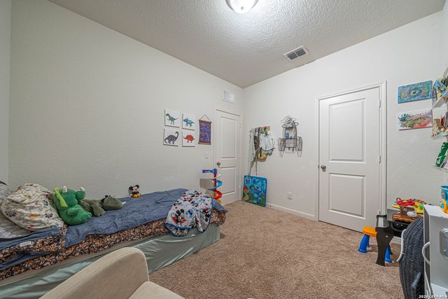 13513 Flower Pond, St Hedwig, TX 78152