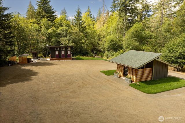 430 E Twilight Way, Allyn, WA 98524