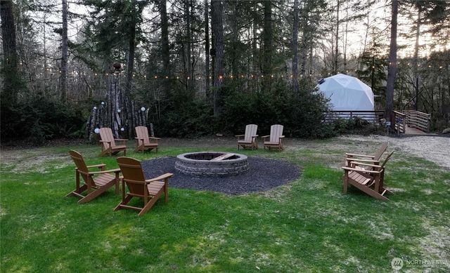 430 E Twilight Way, Allyn, WA 98524