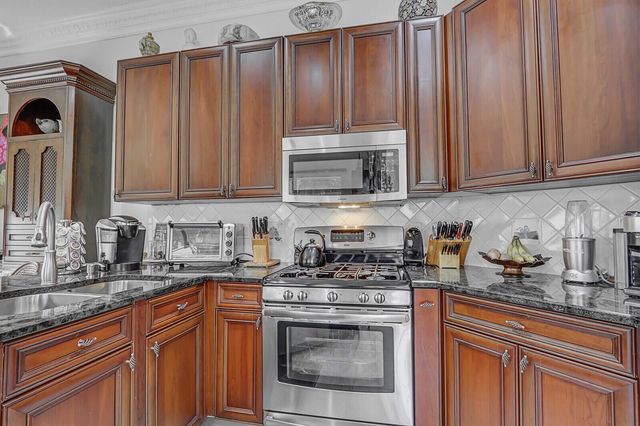 8241 Heritage Club Drive, West Palm Beach, FL 33412