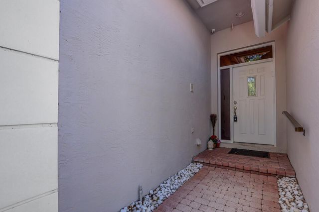 8241 Heritage Club Drive, West Palm Beach, FL 33412