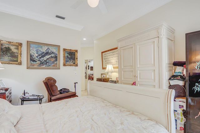 8241 Heritage Club Drive, West Palm Beach, FL 33412