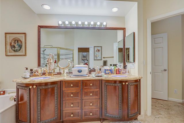 8241 Heritage Club Drive, West Palm Beach, FL 33412