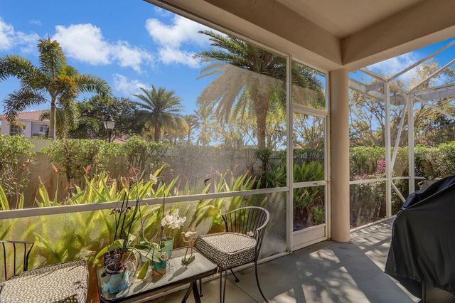 8241 Heritage Club Drive, West Palm Beach, FL 33412