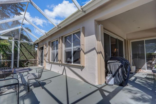 8241 Heritage Club Drive, West Palm Beach, FL 33412