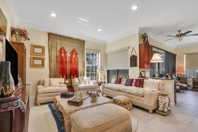 8241 Heritage Club Drive, West Palm Beach, FL 33412