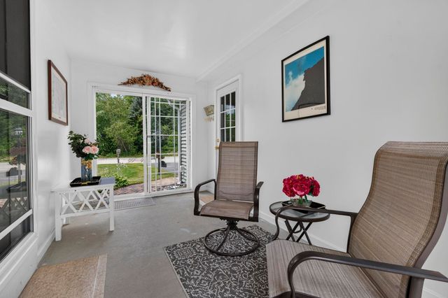 8 Hampton Street, Concord, NH 03301