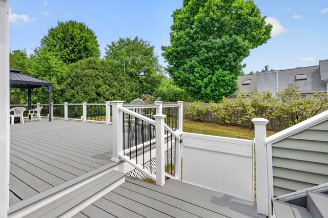 8 Hampton Street, Concord, NH 03301